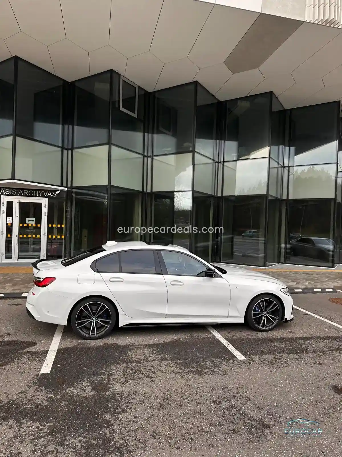 BMW 330