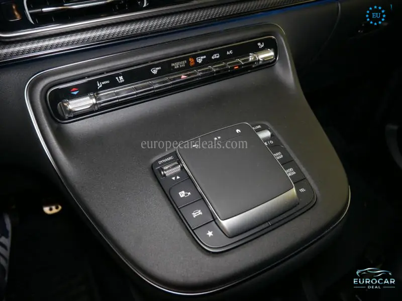 Mercedes-Benz V 220