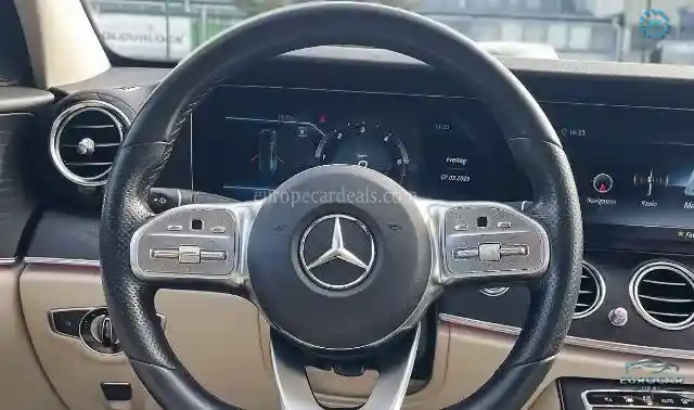 Mercedes-Benz E 400