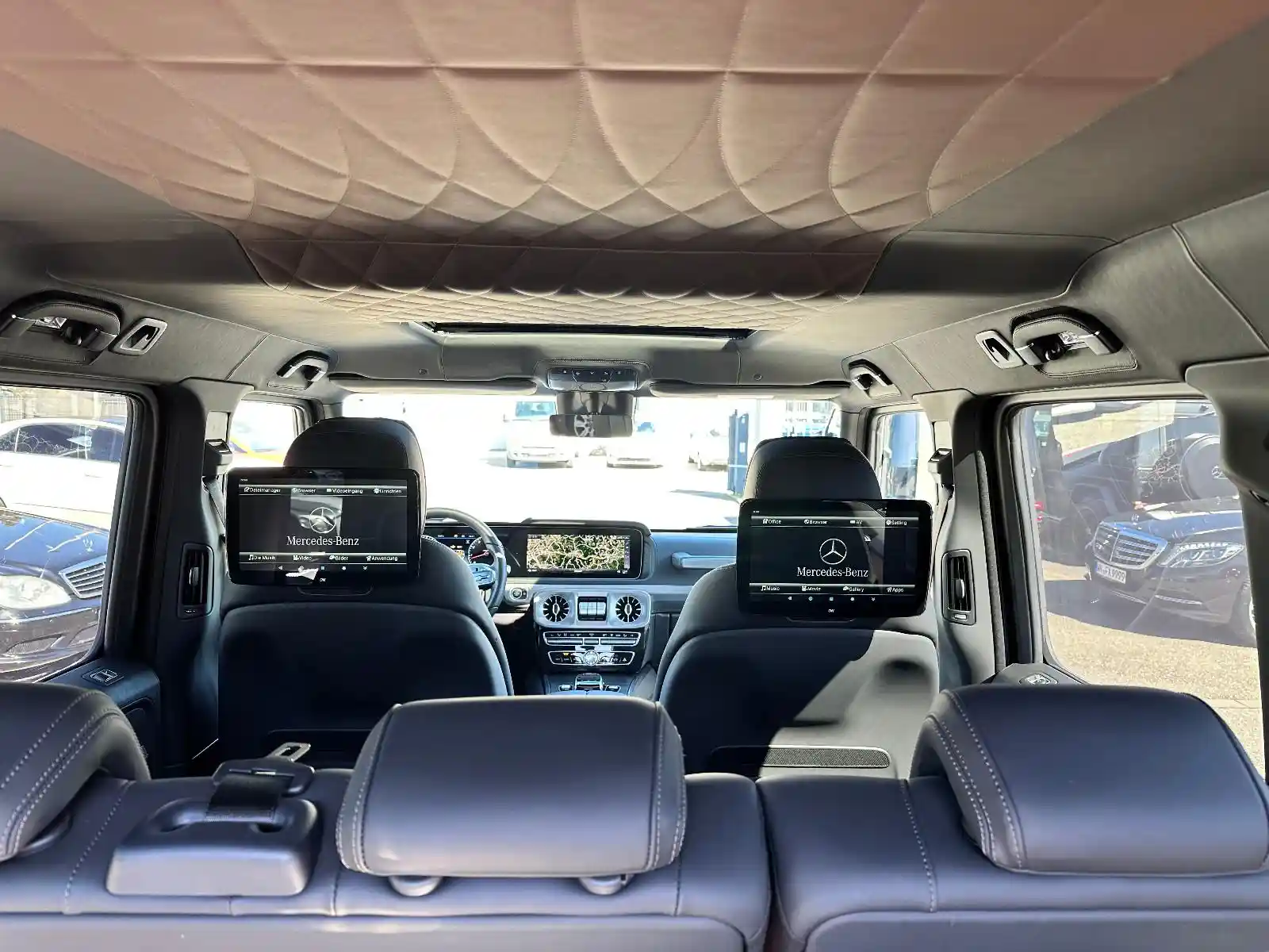 Mercedes-Benz G 500