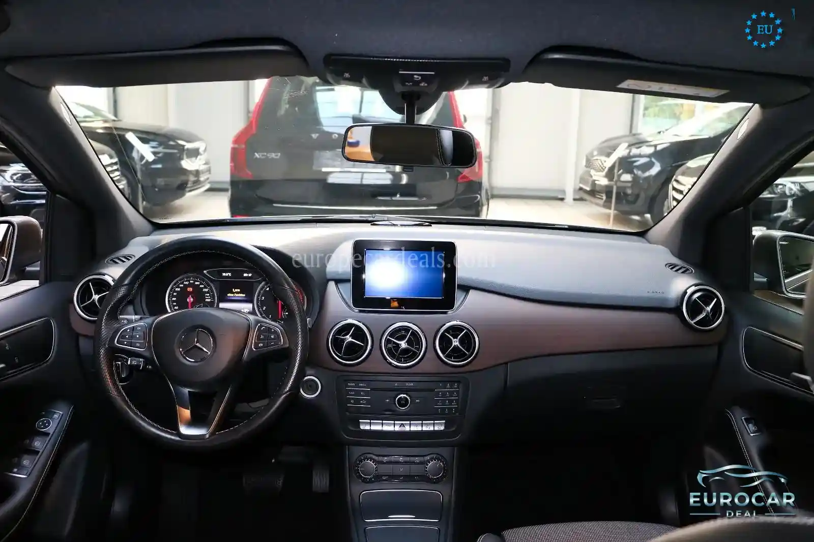 Mercedes-Benz B 180