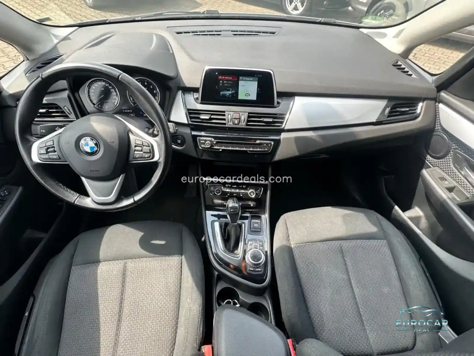BMW 225