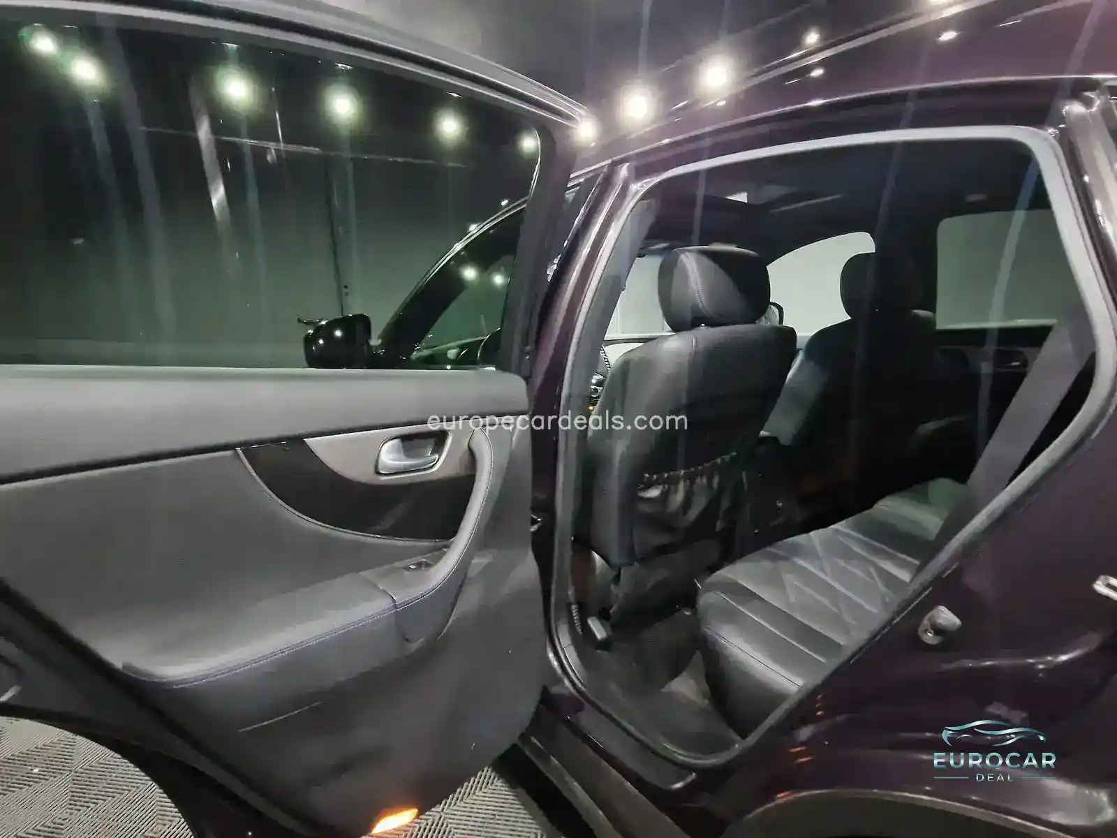 Infiniti QX70