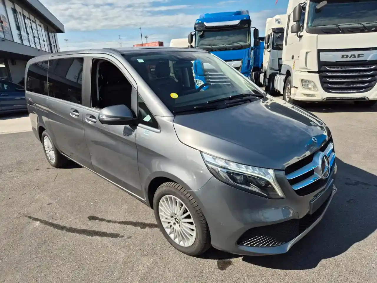 Mercedes-Benz V 250
