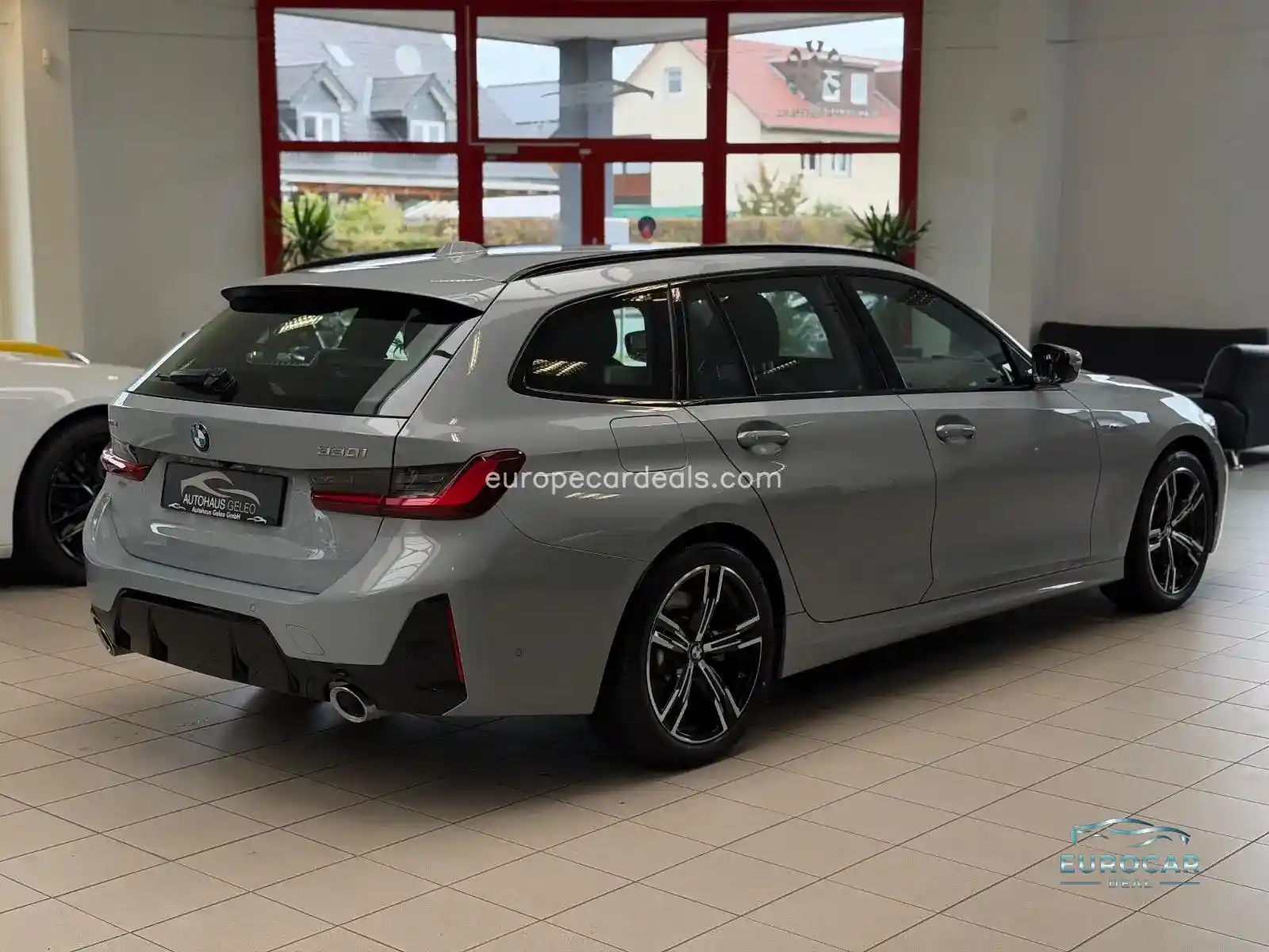 BMW 330