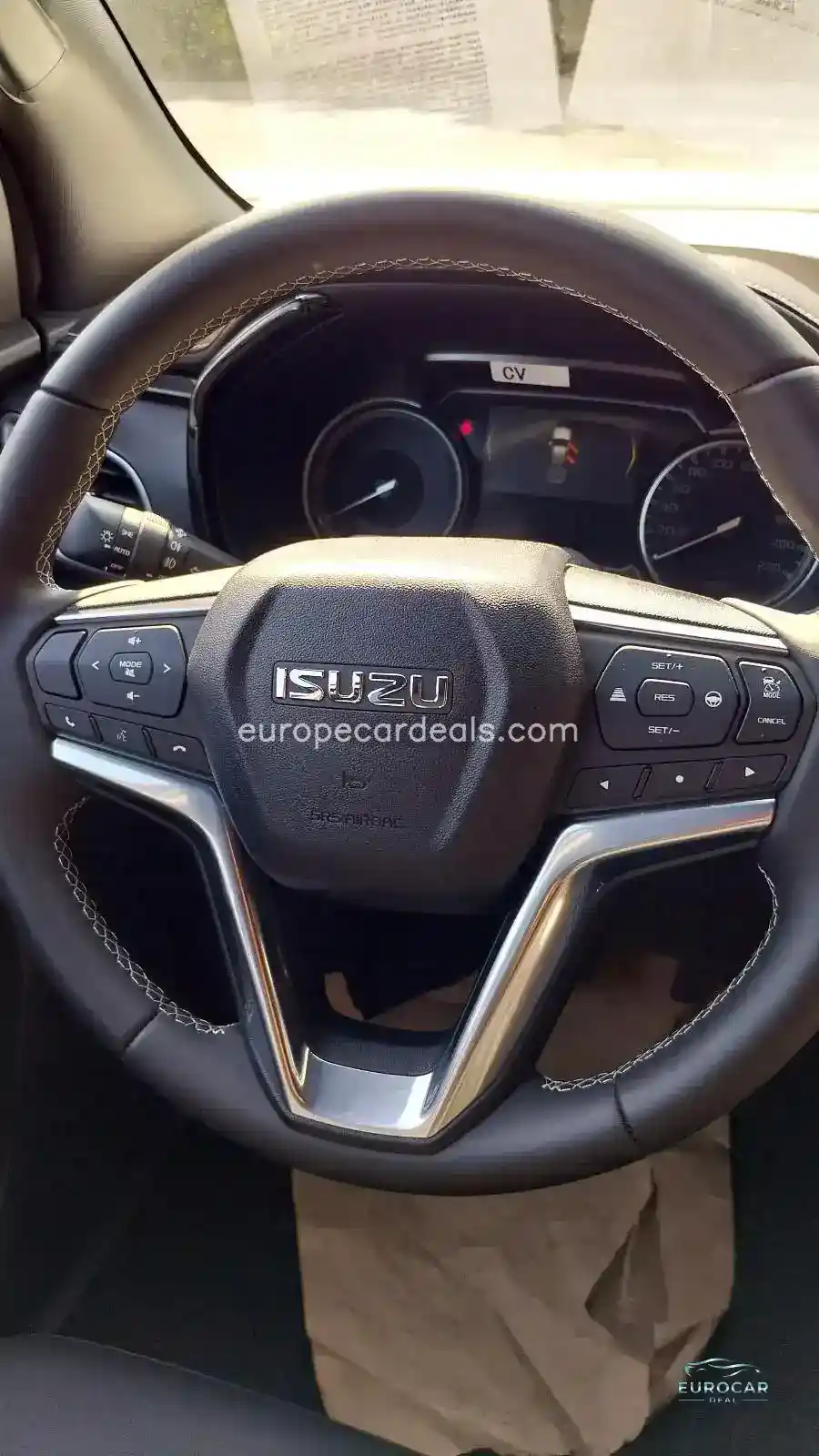 Double Cab 4×4 V-Cross A/T