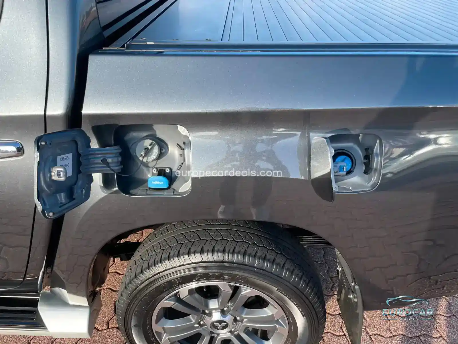 Mitsubishi L200