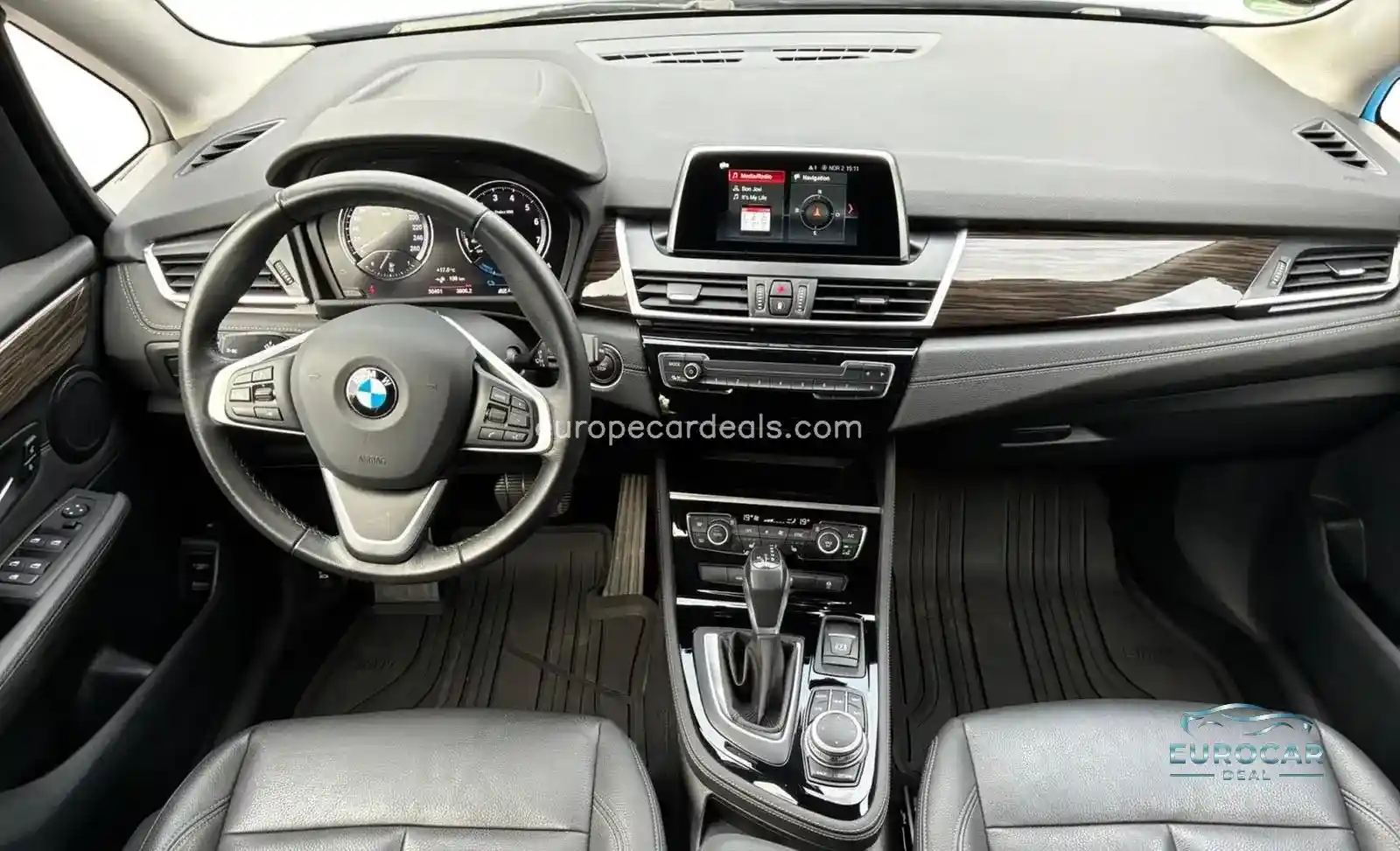 BMW 225