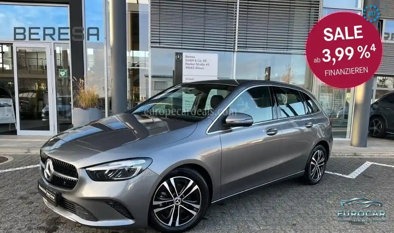 Mercedes-Benz B 180