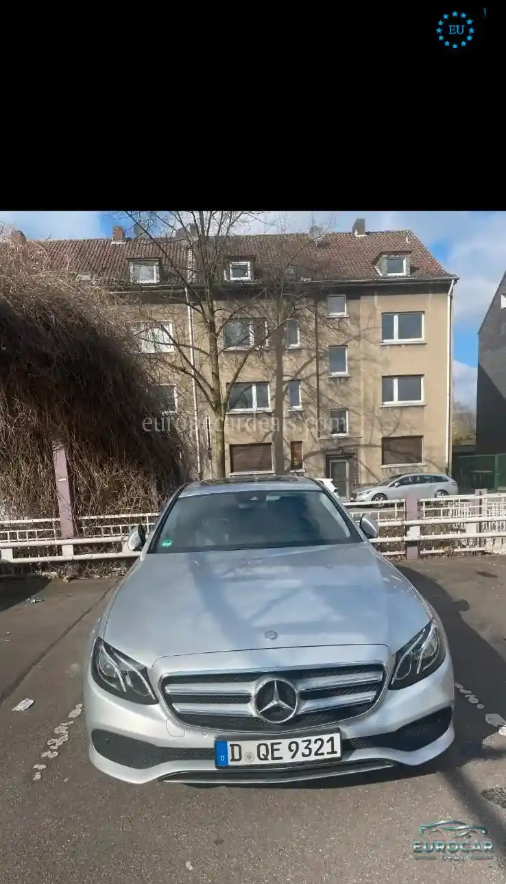 Mercedes-Benz E 220