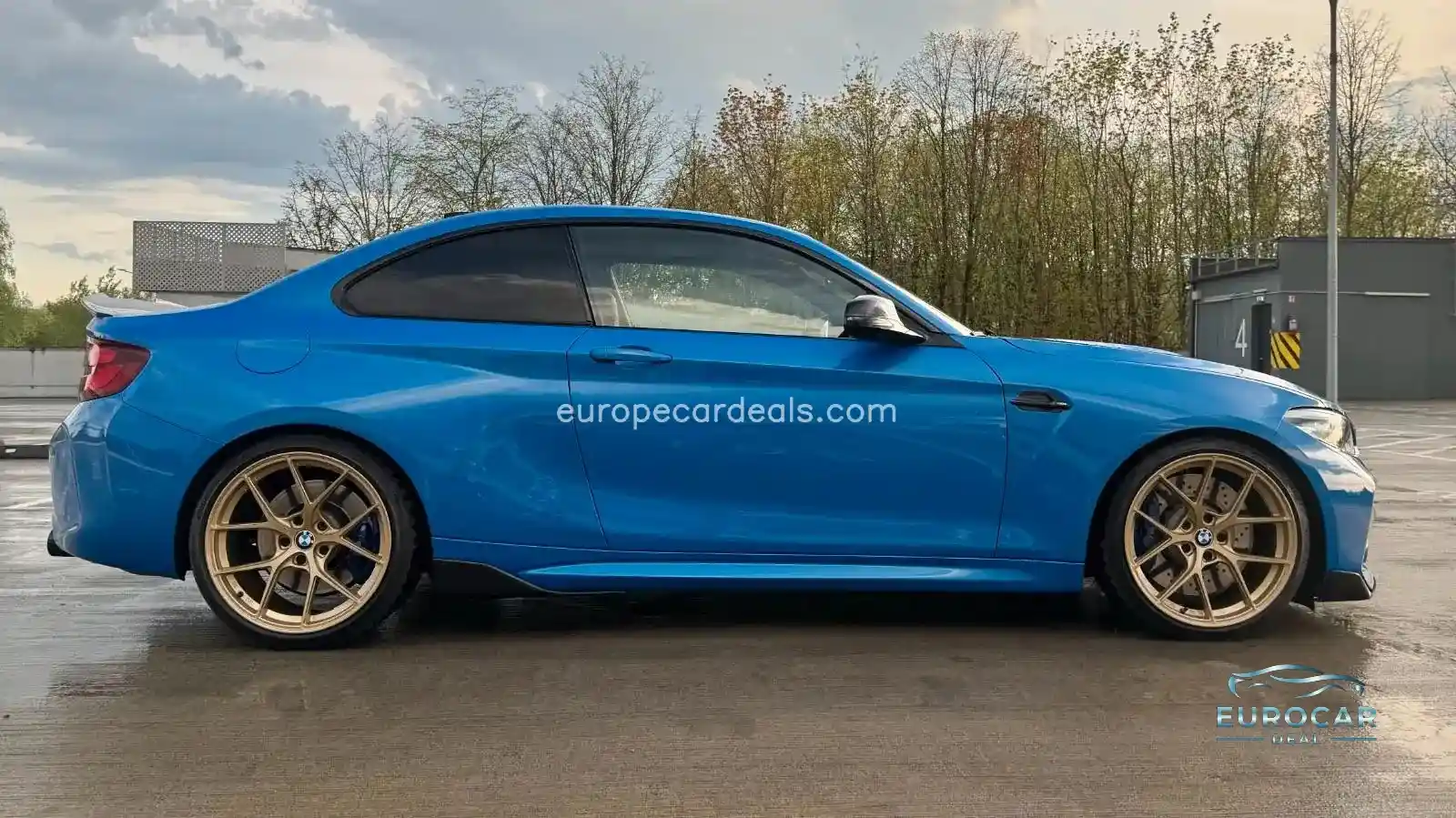 BMW M240i