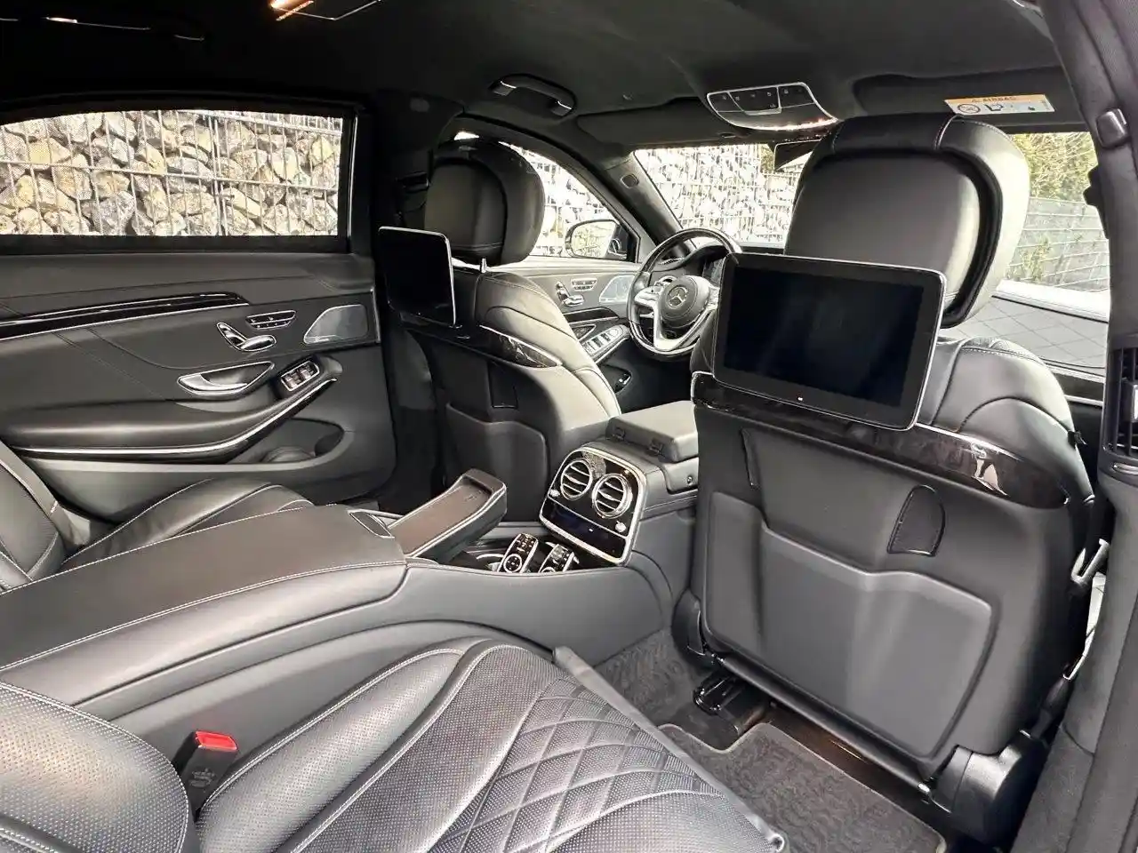 Mercedes-Benz S 600