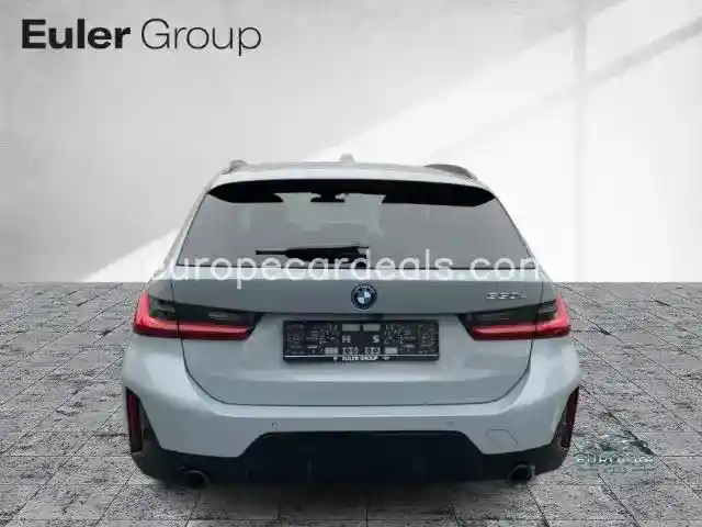 BMW 330