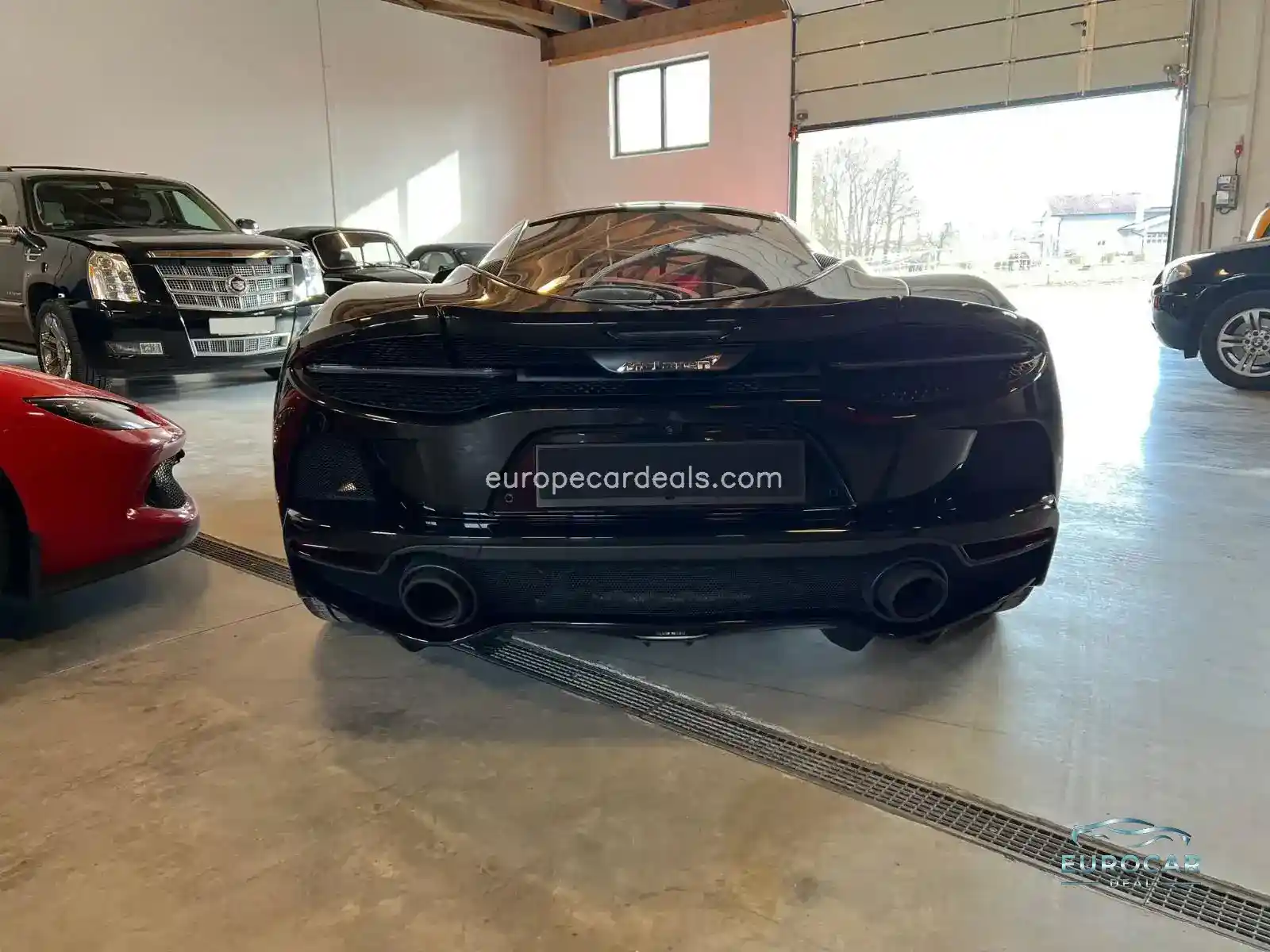 McLaren GT