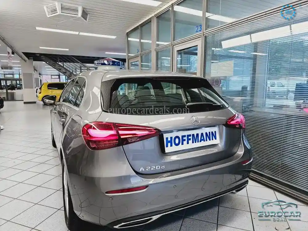 Mercedes-Benz A 220