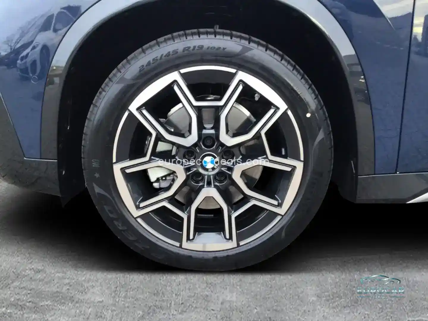 BMW iX1