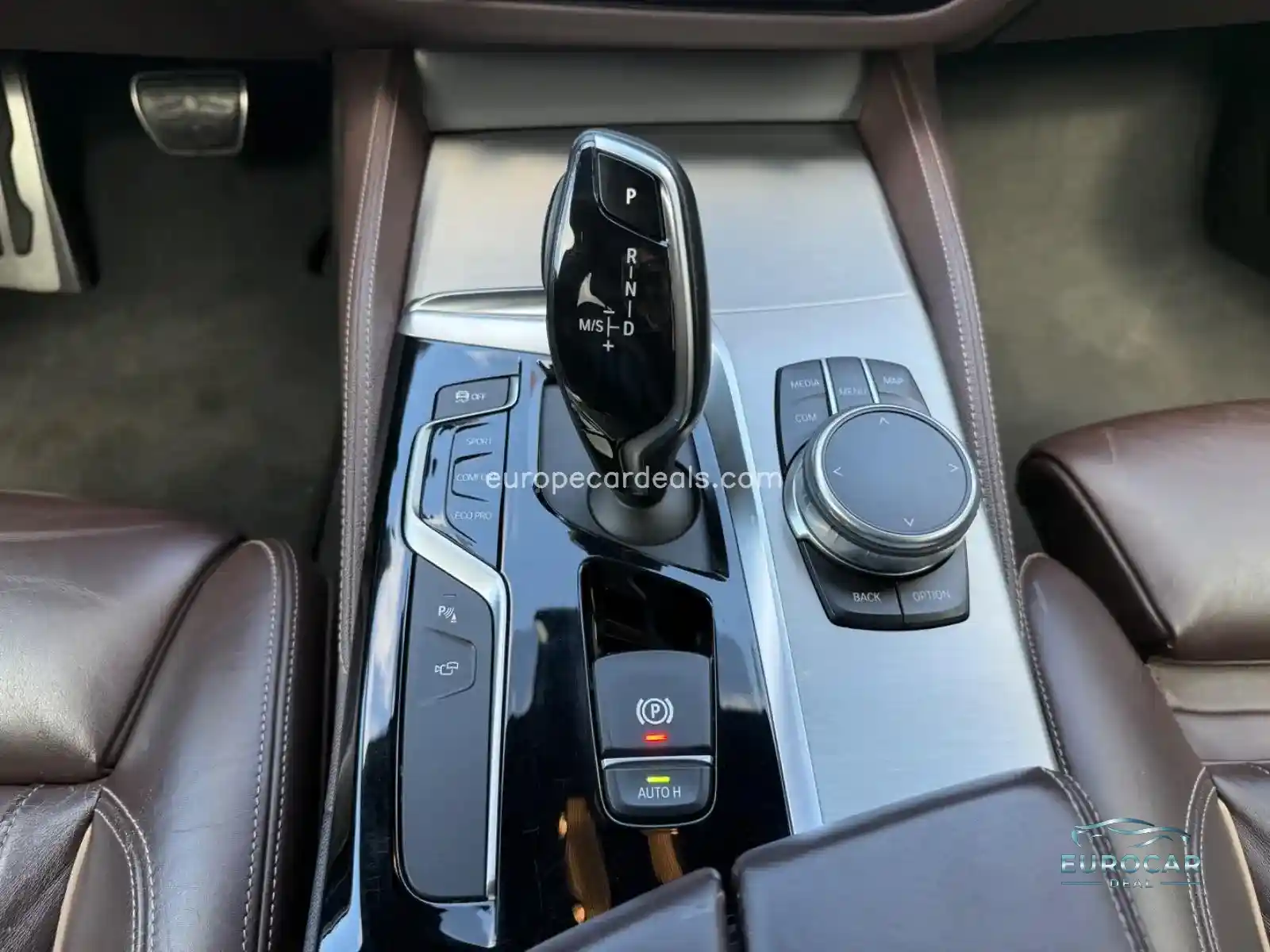 BMW M550