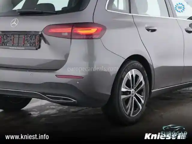 Mercedes-Benz B 220