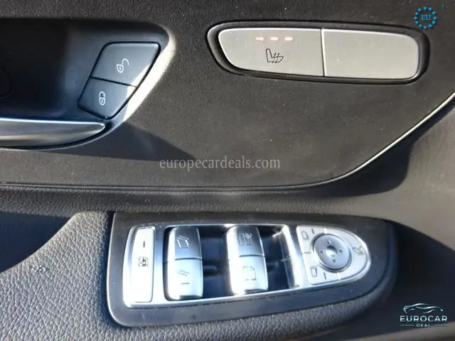 Mercedes-Benz V 220