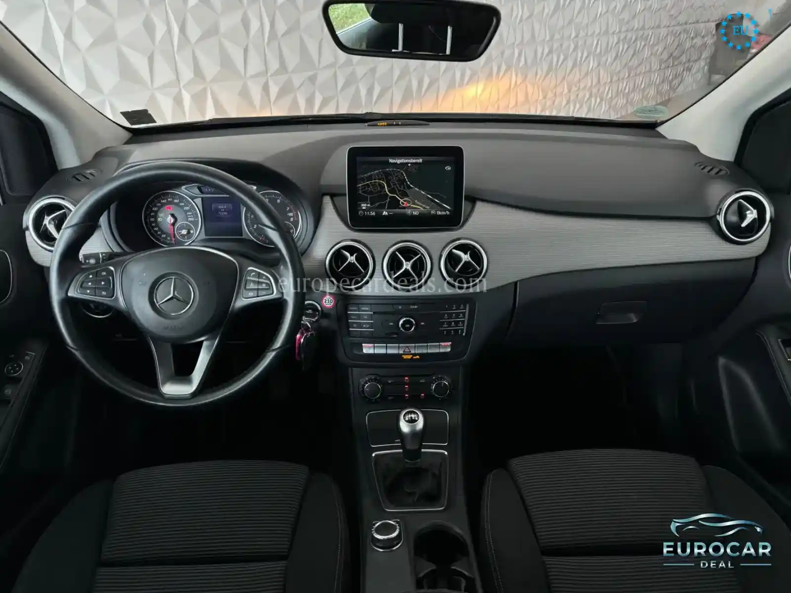 Mercedes-Benz B 180