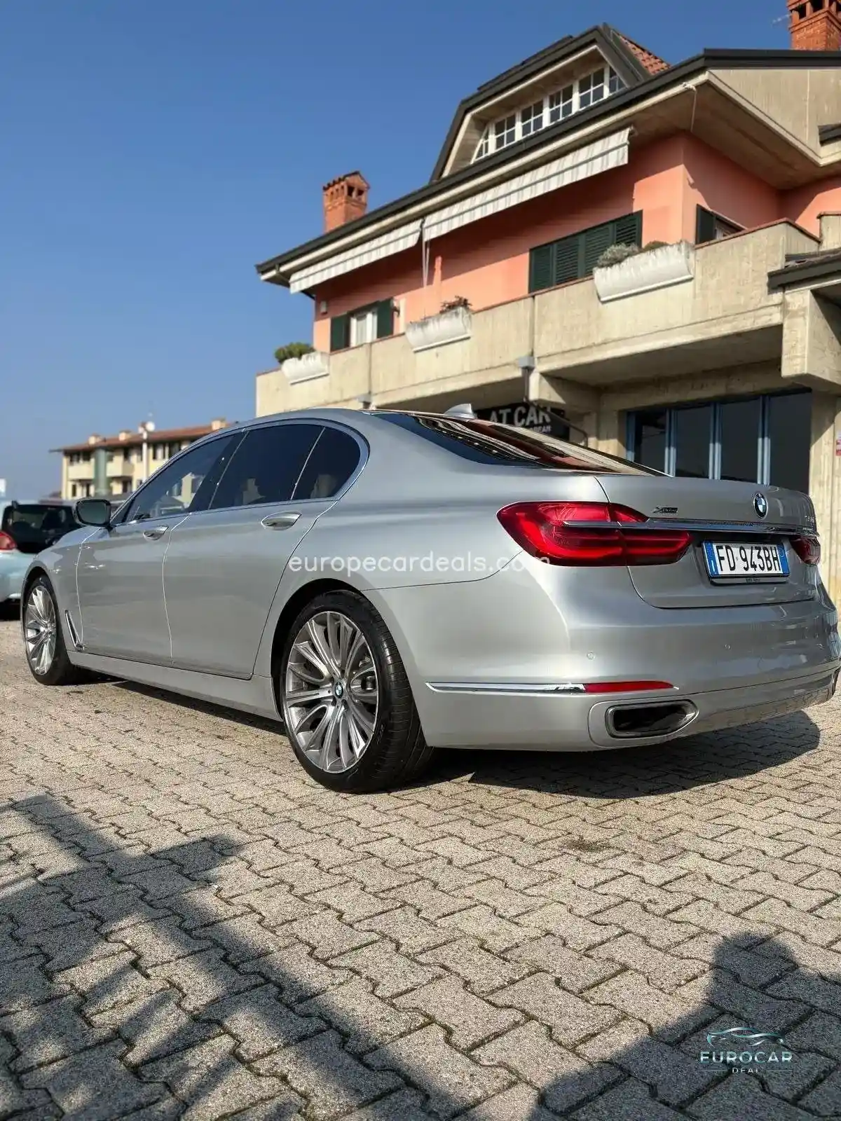 BMW 750