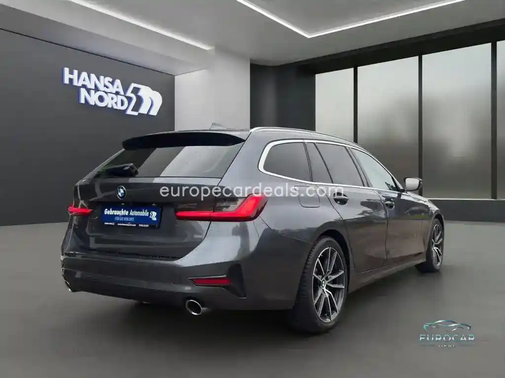 BMW 330