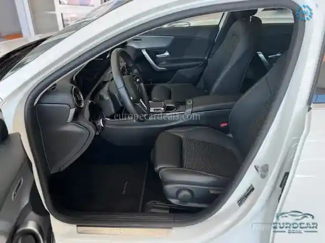 Mercedes-Benz A 220