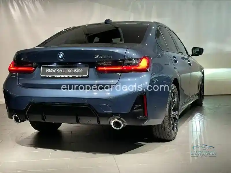 BMW 330
