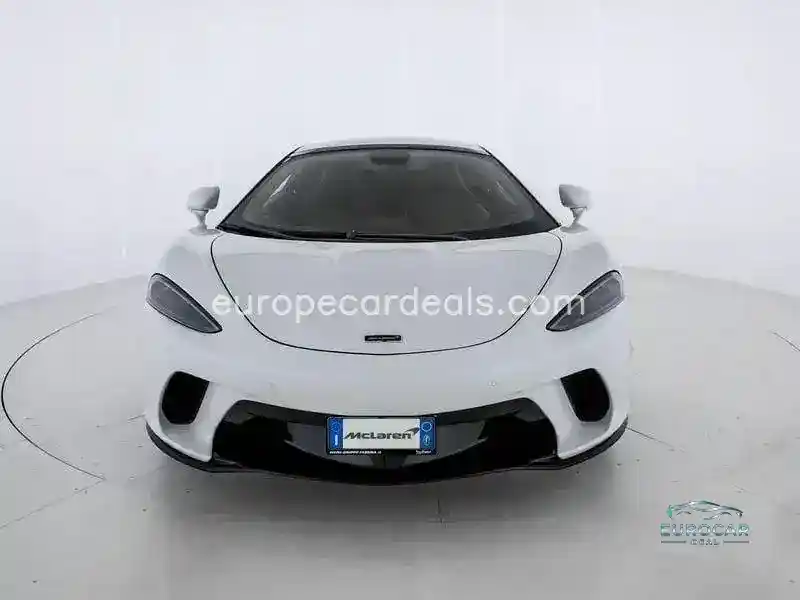 McLaren GT