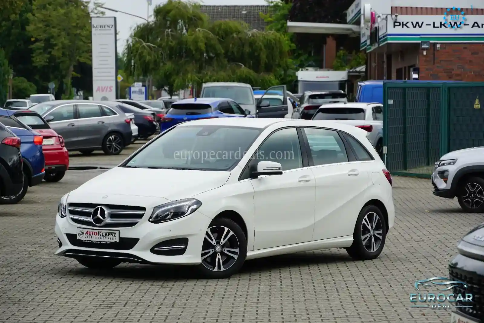 Mercedes-Benz B 220