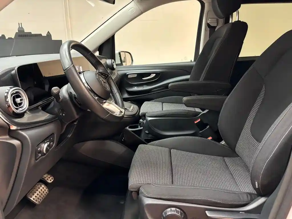 Mercedes-Benz V 250