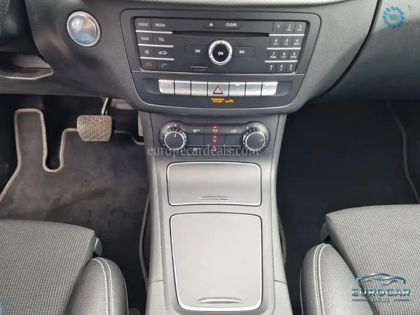 Mercedes-Benz B 180