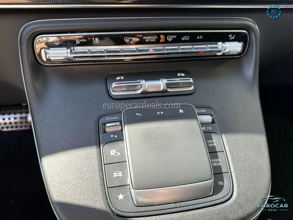 Mercedes-Benz V 220