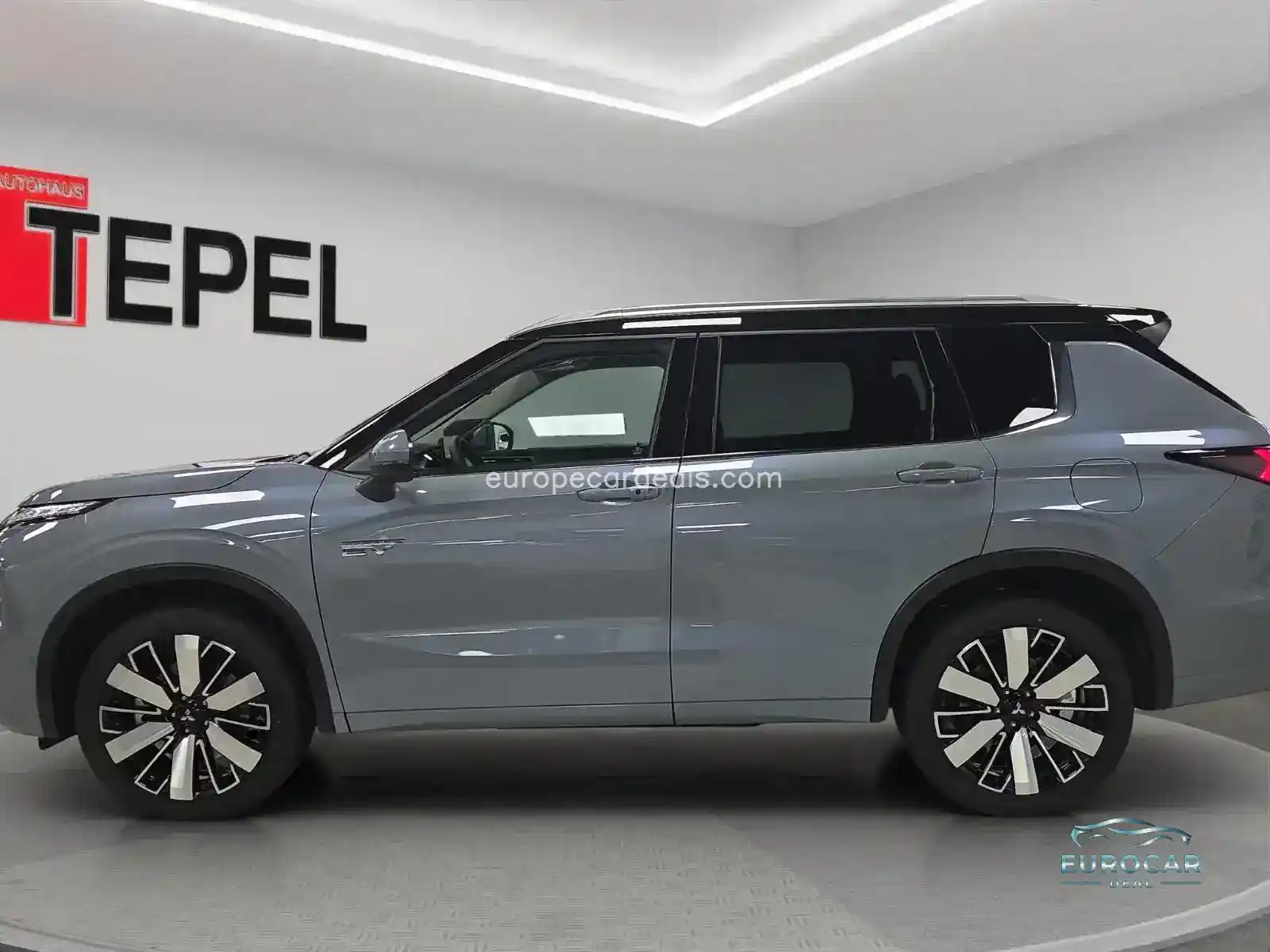 Mitsubishi Plug-in Hybrid Outlander