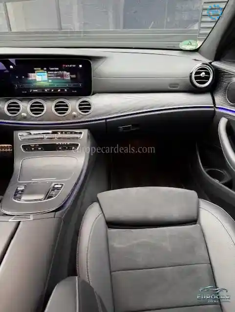 Mercedes-Benz E 300