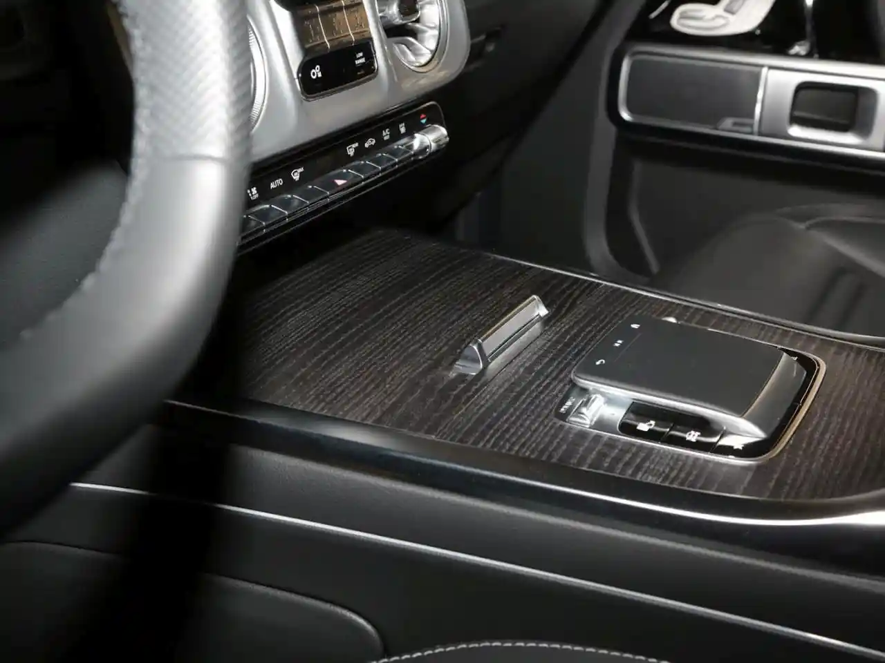 Mercedes-Benz G 500