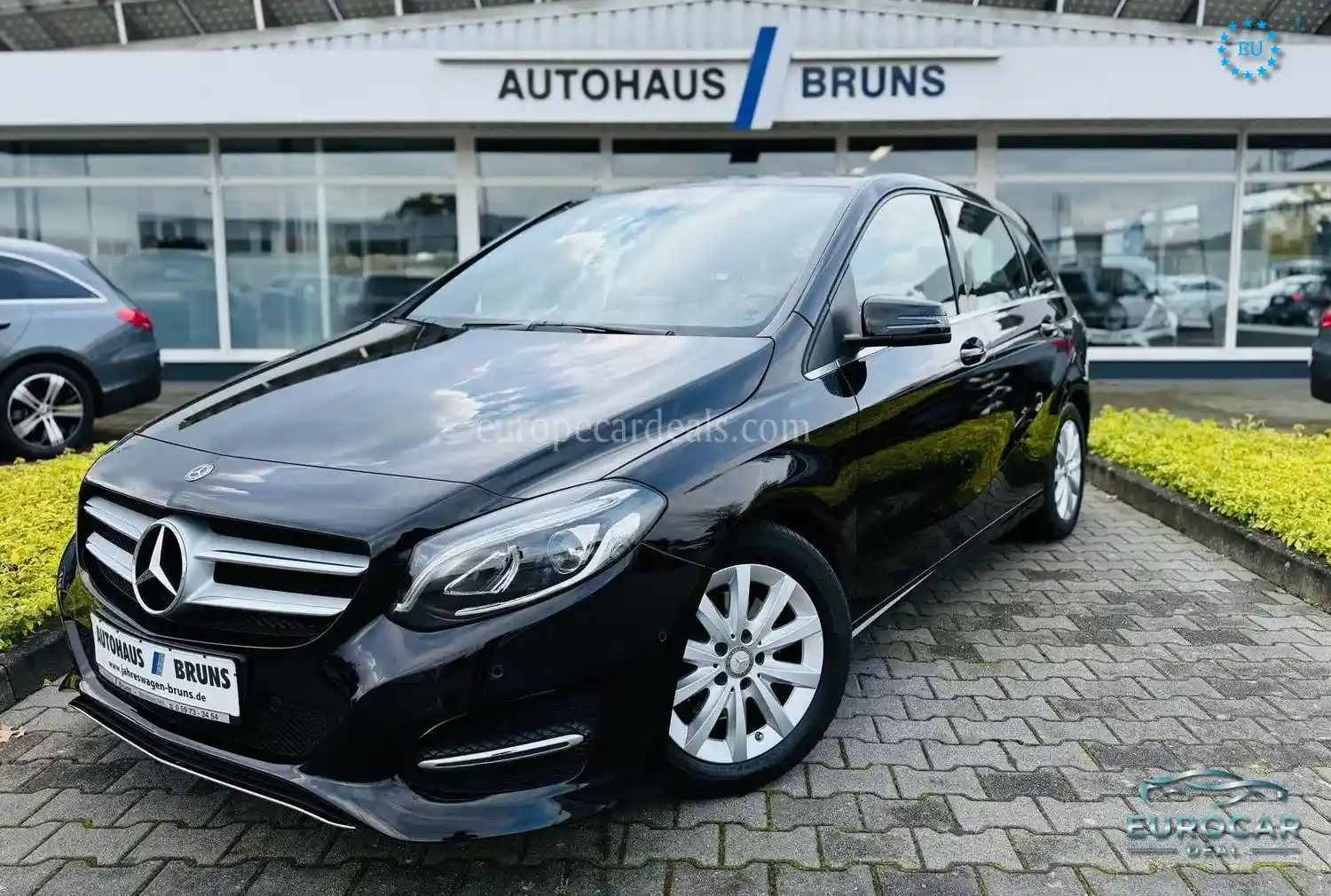 Mercedes-Benz B 180