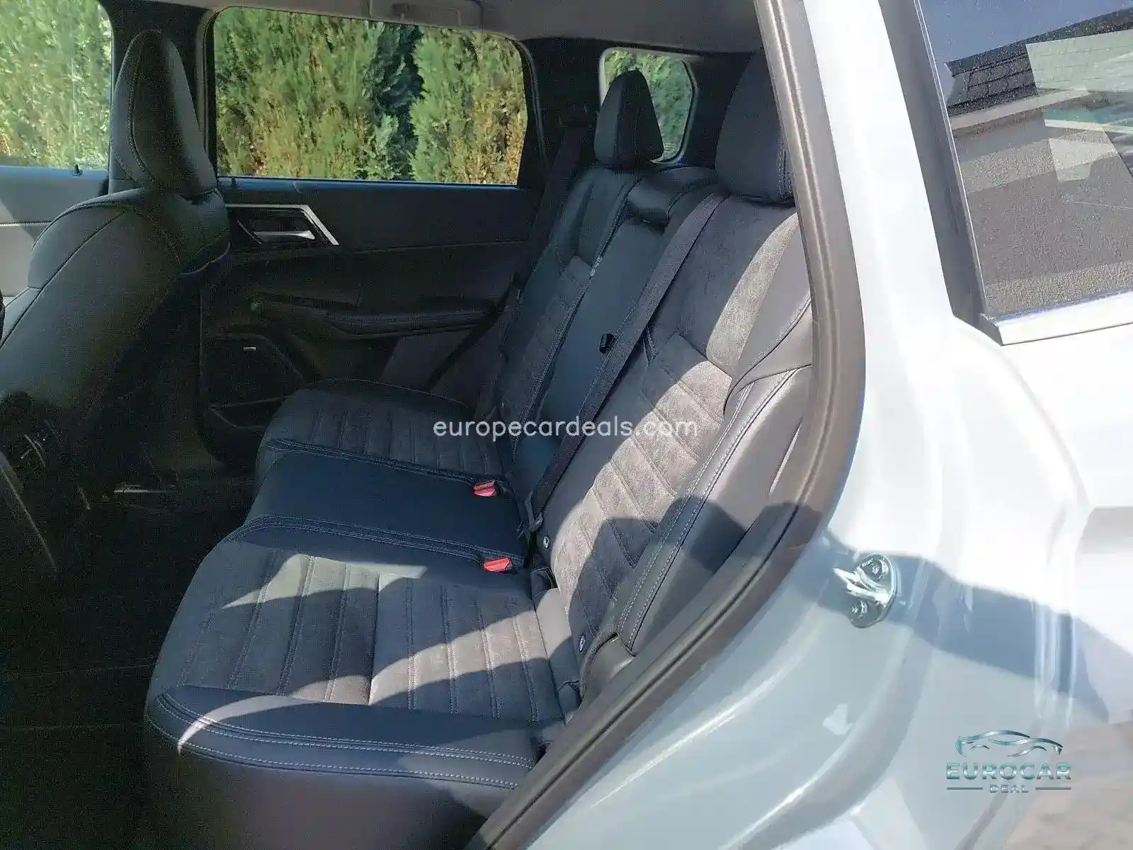 Mitsubishi Plug-in Hybrid Outlander