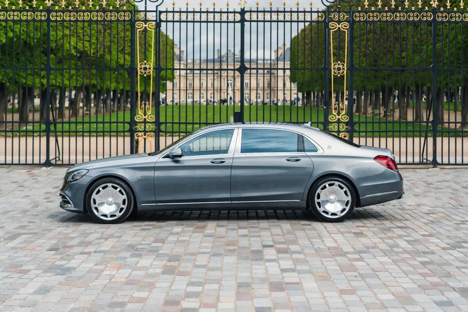 Mercedes-Benz S 560