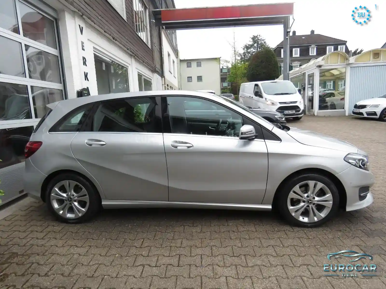 Mercedes-Benz B 200