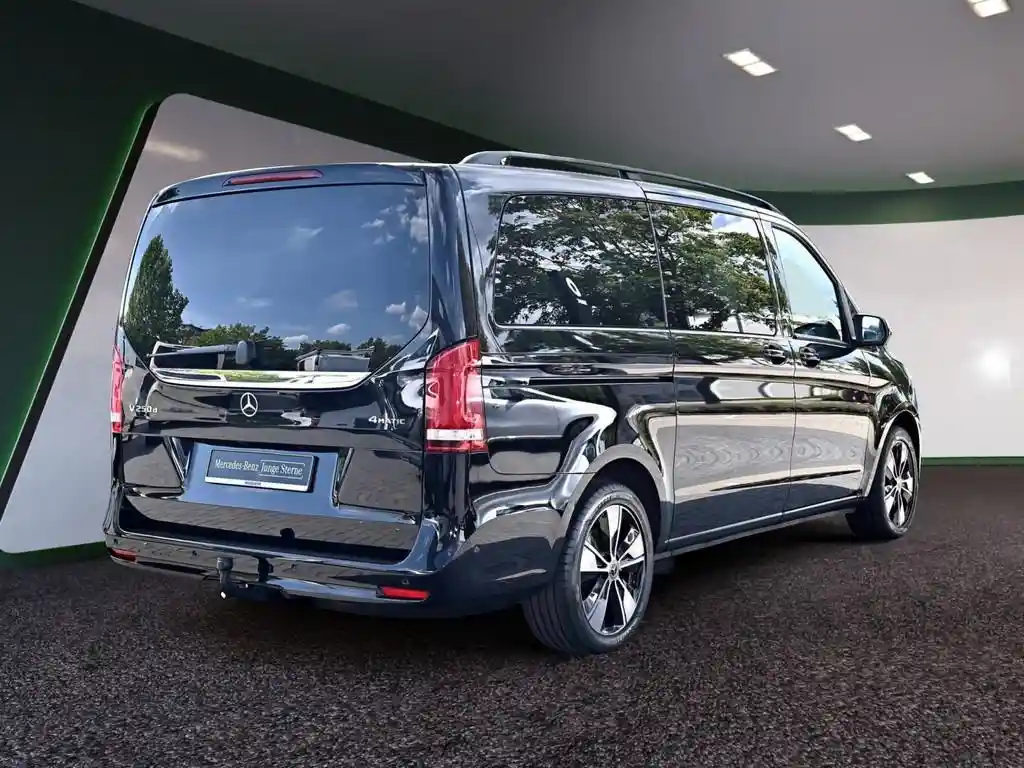 Mercedes-Benz V 250