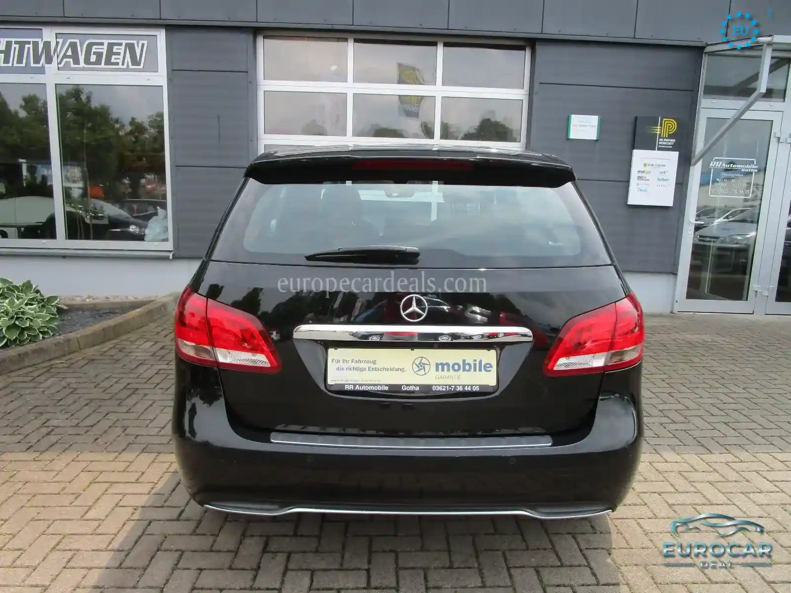 Mercedes-Benz B 180