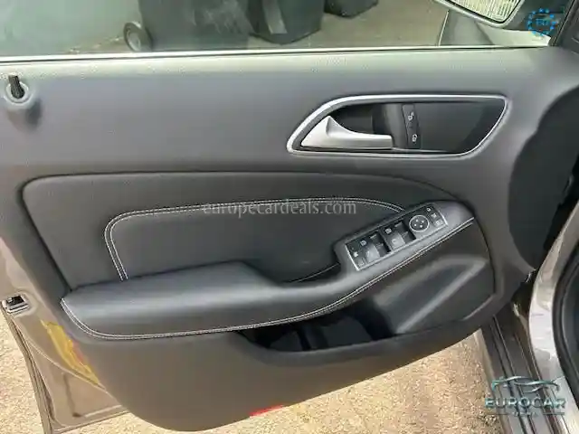 Mercedes-Benz B 220