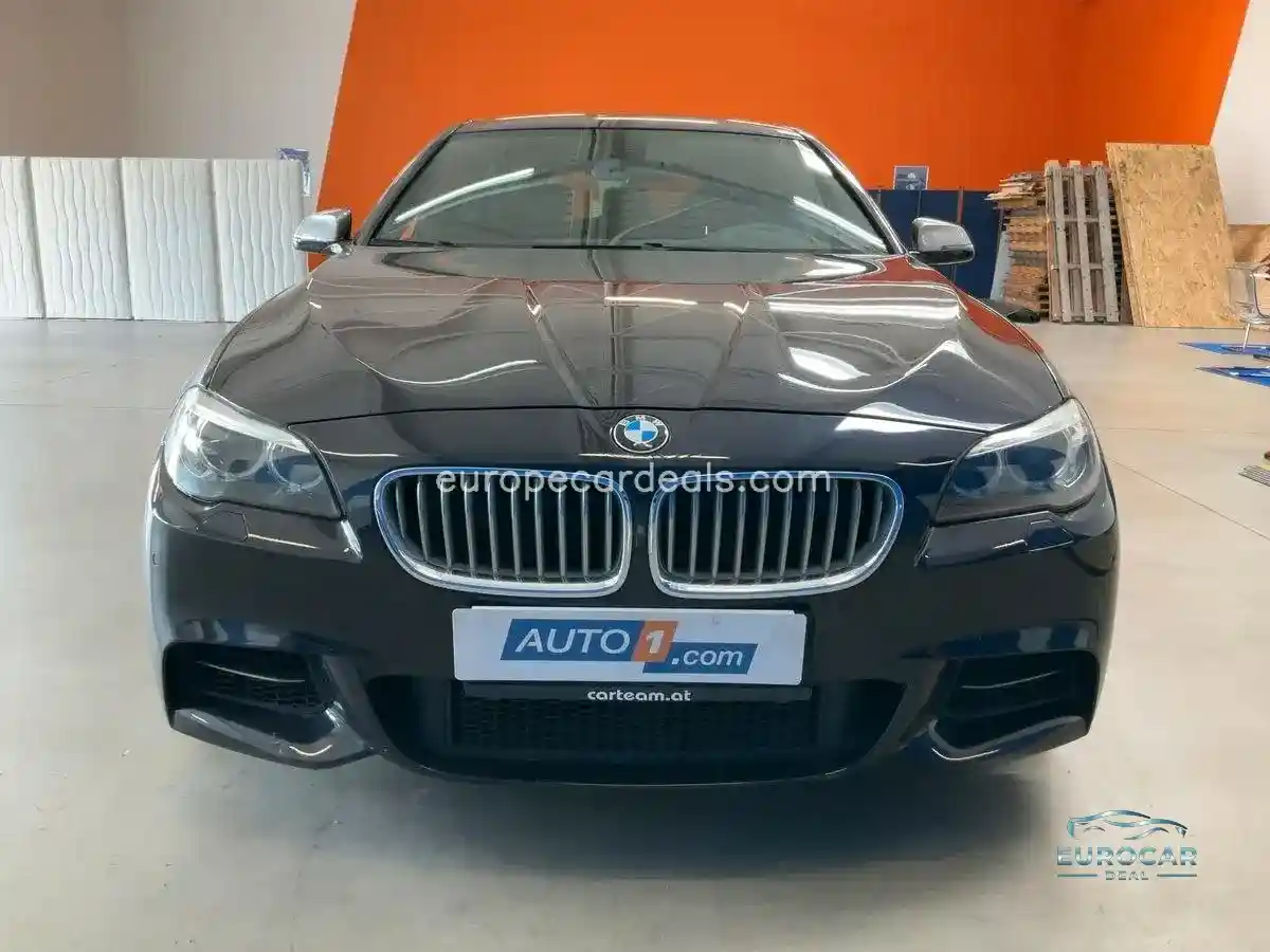 BMW M550