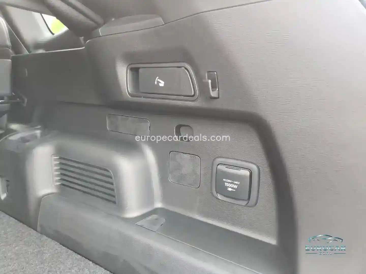 Mitsubishi Plug-in Hybrid Outlander