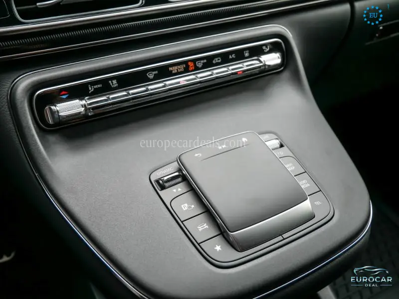 Mercedes-Benz V 220