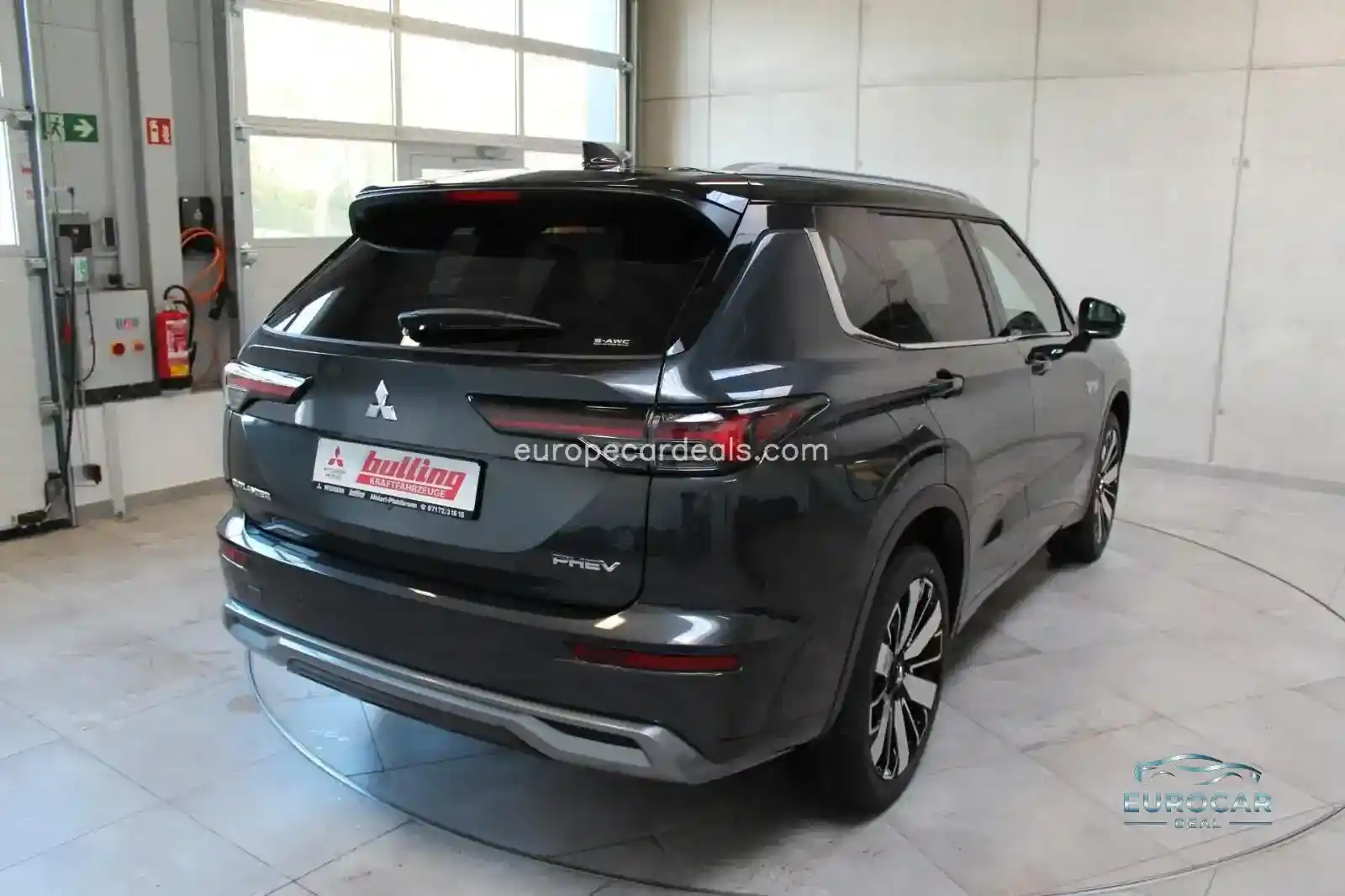 Mitsubishi Plug-in Hybrid Outlander