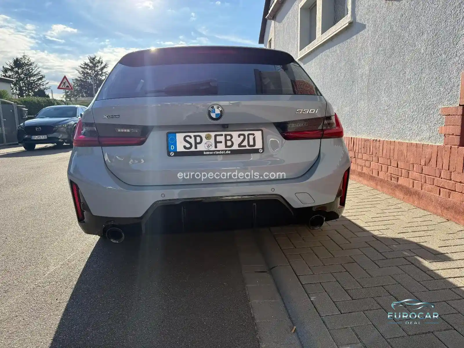 BMW 330