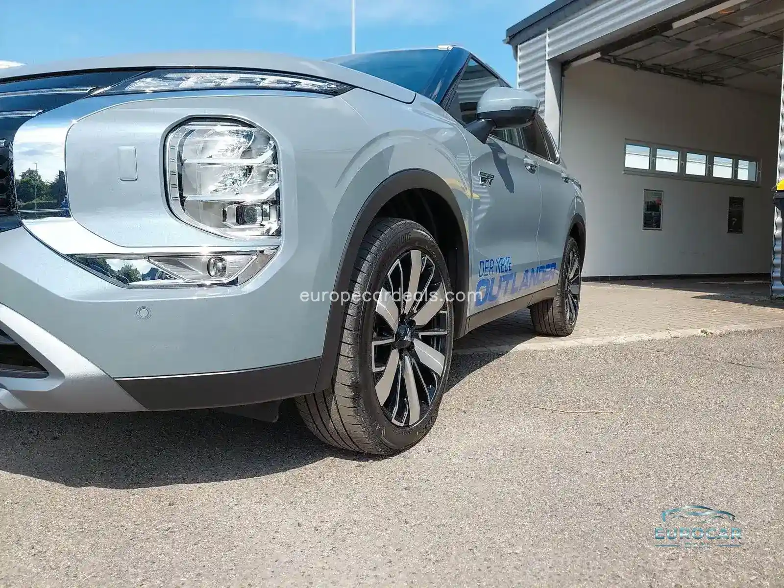 Mitsubishi Plug-in Hybrid Outlander