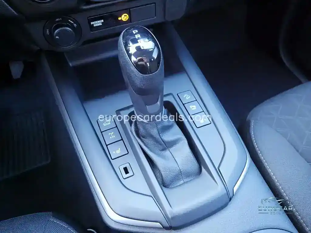 Space Cab 4×4 LS KLIMA PDC SHZ KAMERA ACC